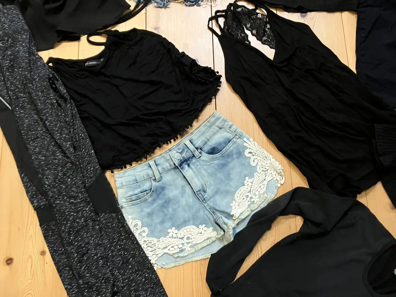 Billede 5 - Bluser, toppe, shorts, bukser mm