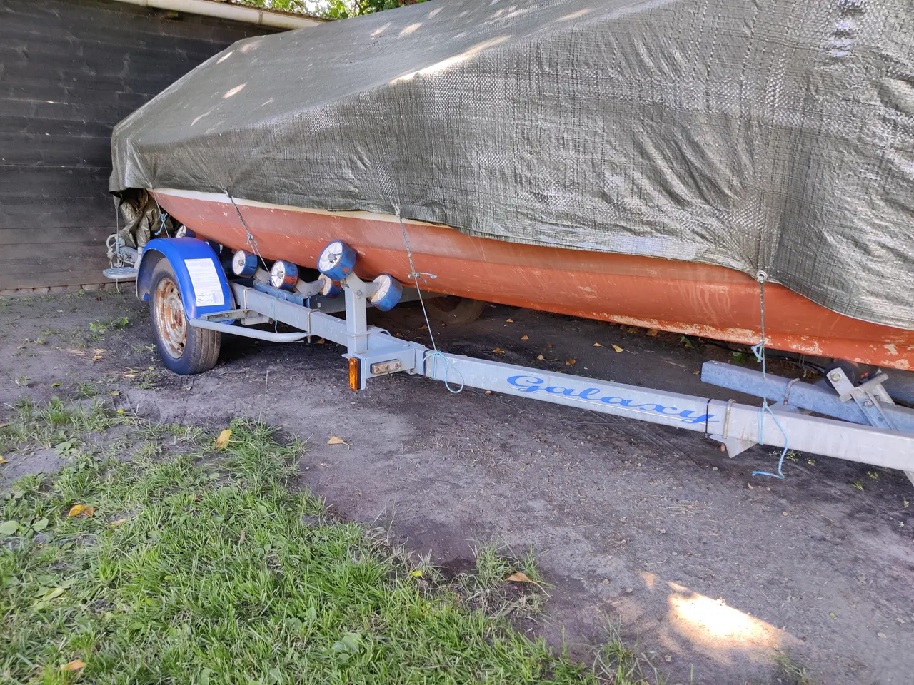 Billede 2 - Hobro Dam jolle med trailer