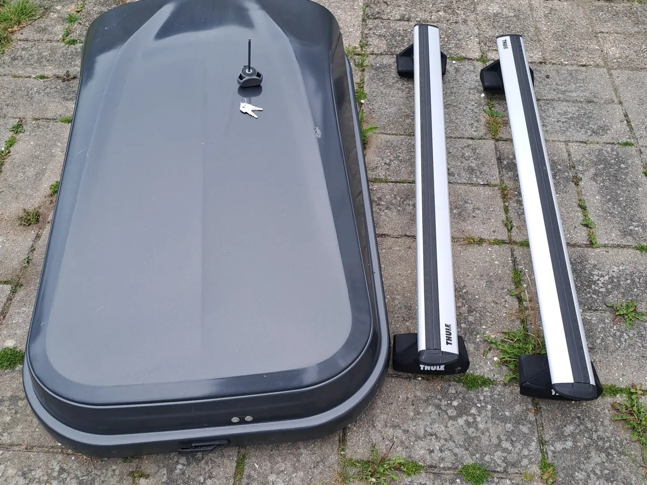 Billede 1 - Thule tagboks 998 kr, med bøjler