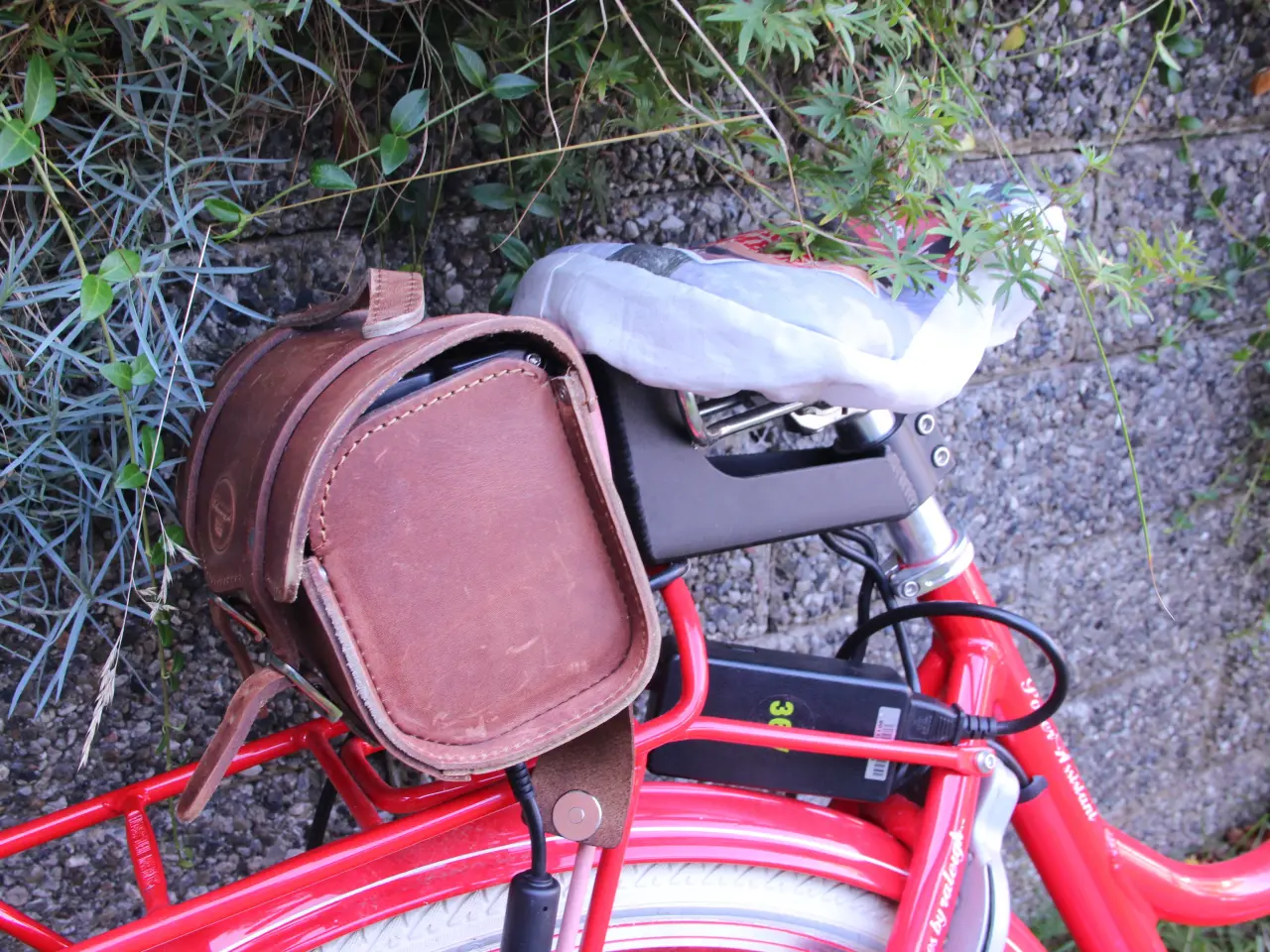 Billede 1 - KØBES KØBES: Taskebatteri til Raleigh El-cykel