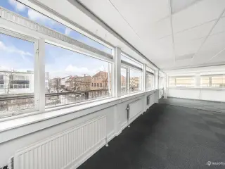 Apotekerbygning velegnet til klinik og kontorer