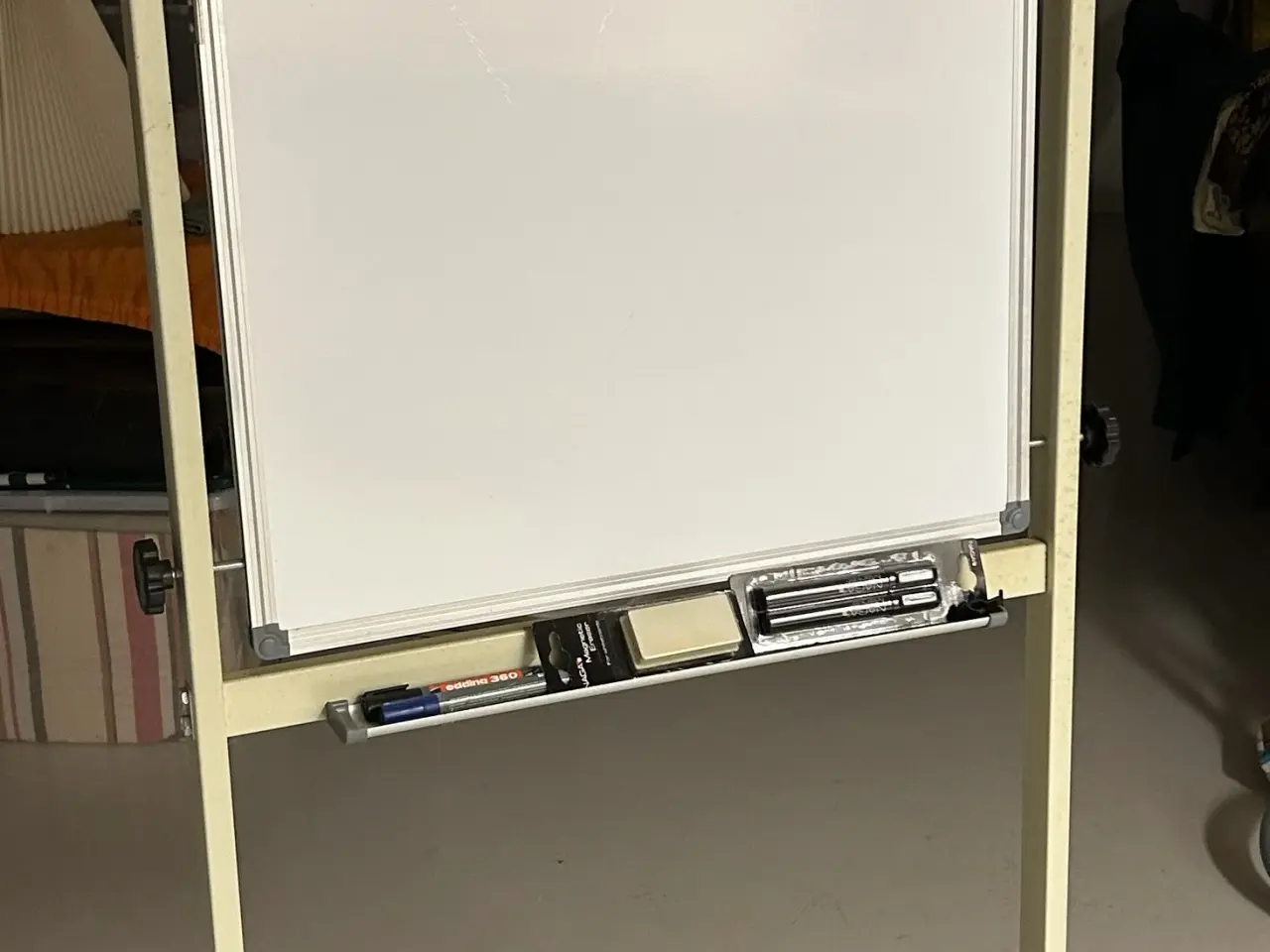 Billede 1 - Whiteboard på hjul