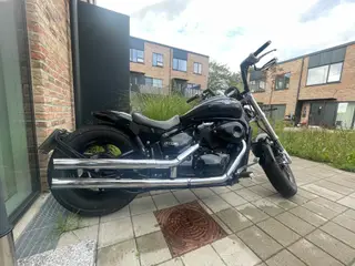 Suzuki VZ800 Intruder