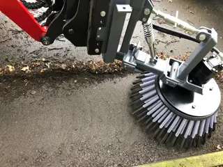 Universal Ukrudtsbørste TIL ALLE TYPER MINILÆSSER