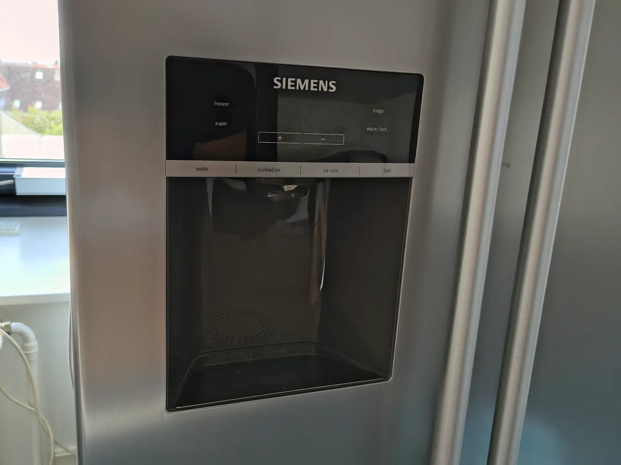 Billede 2 - Gratis Siemens side-by-side køle-/fryseskab – 6. sal uden elevator