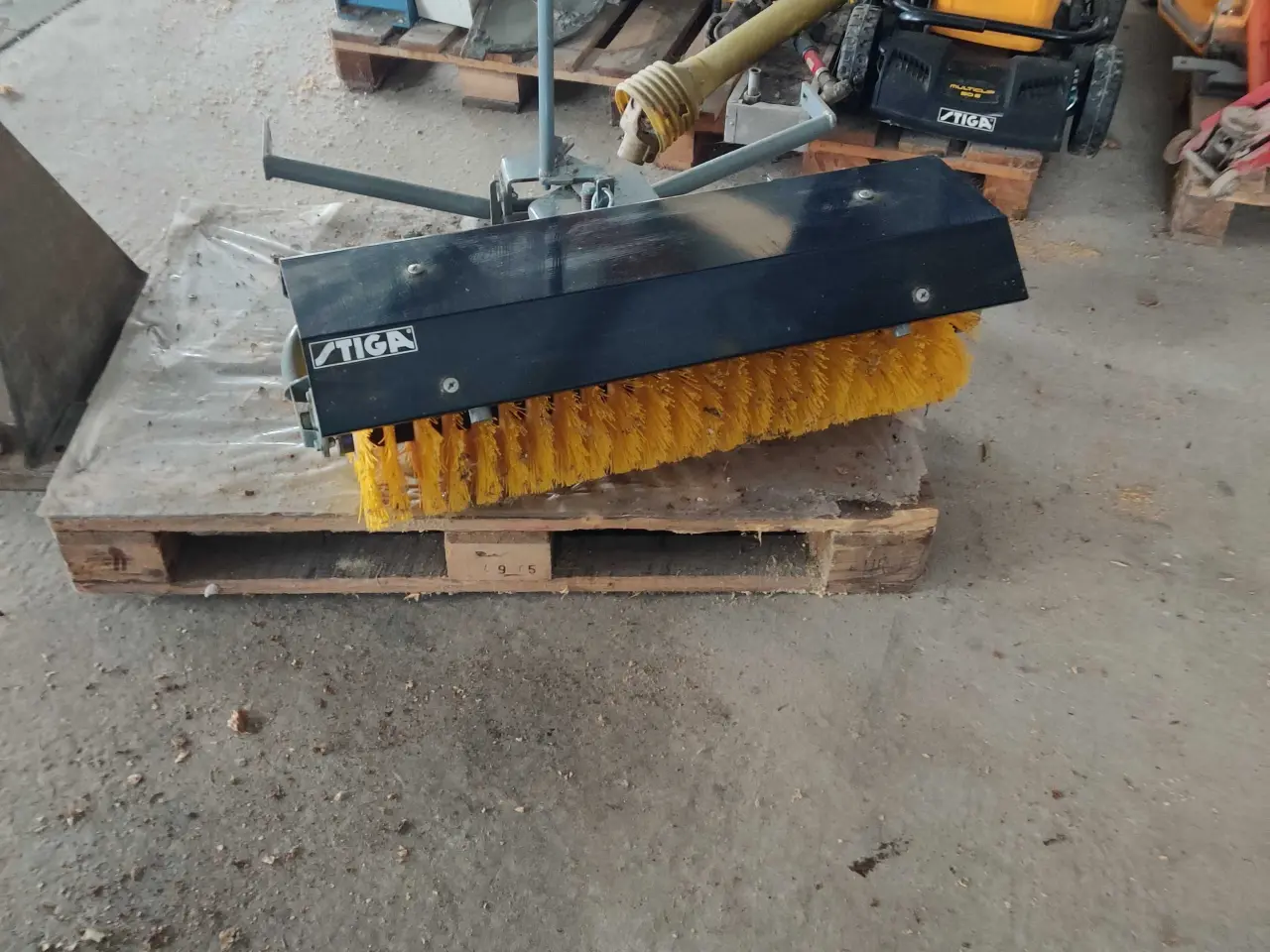 Billede 4 - Stiga kost 85cm