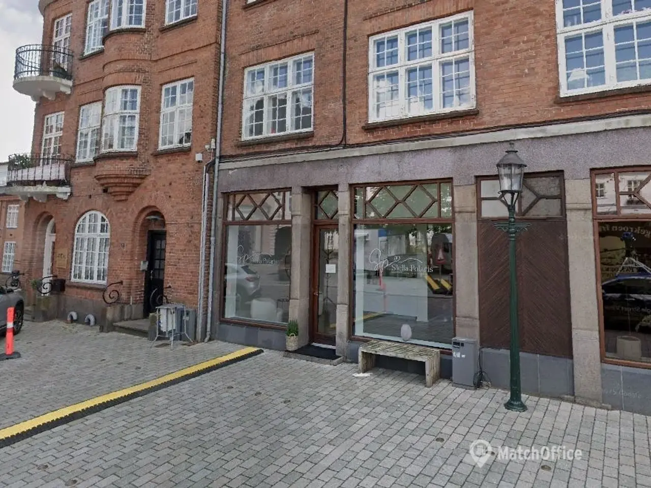 Billede 2 - Butik. klinik. salon - med bedste beliggenhed - i alt 88 kvm