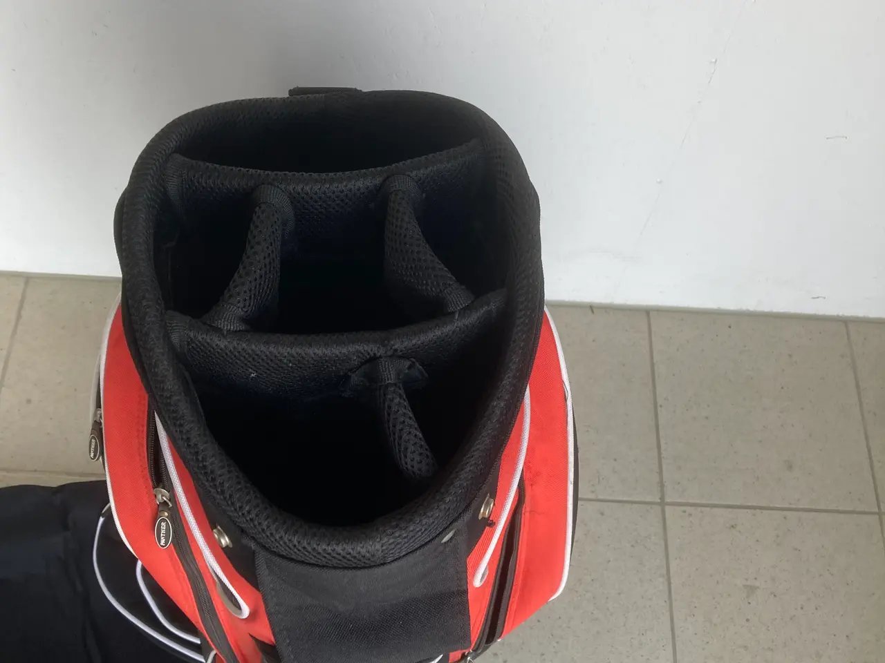 Billede 2 - Flot Golfbag er som ny.