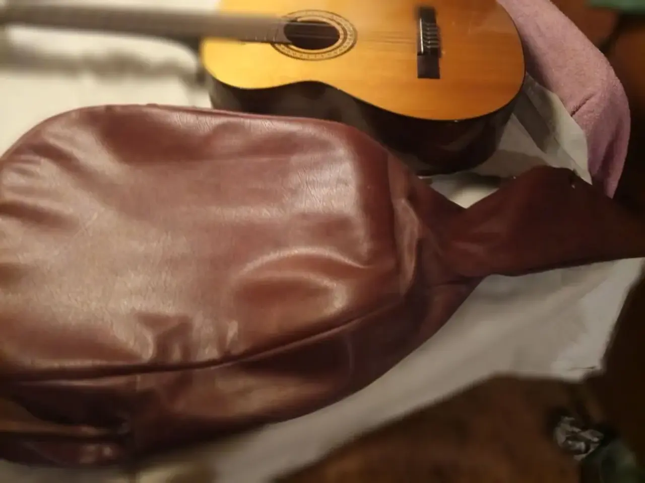 Billede 2 - God begynder guitar 6 strenge.