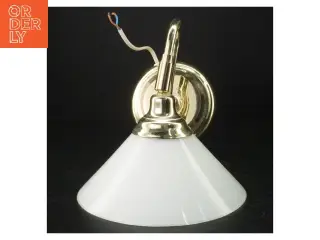 Væglampe med opalglas fra IKEA