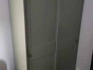 Hauga Klædeskab 