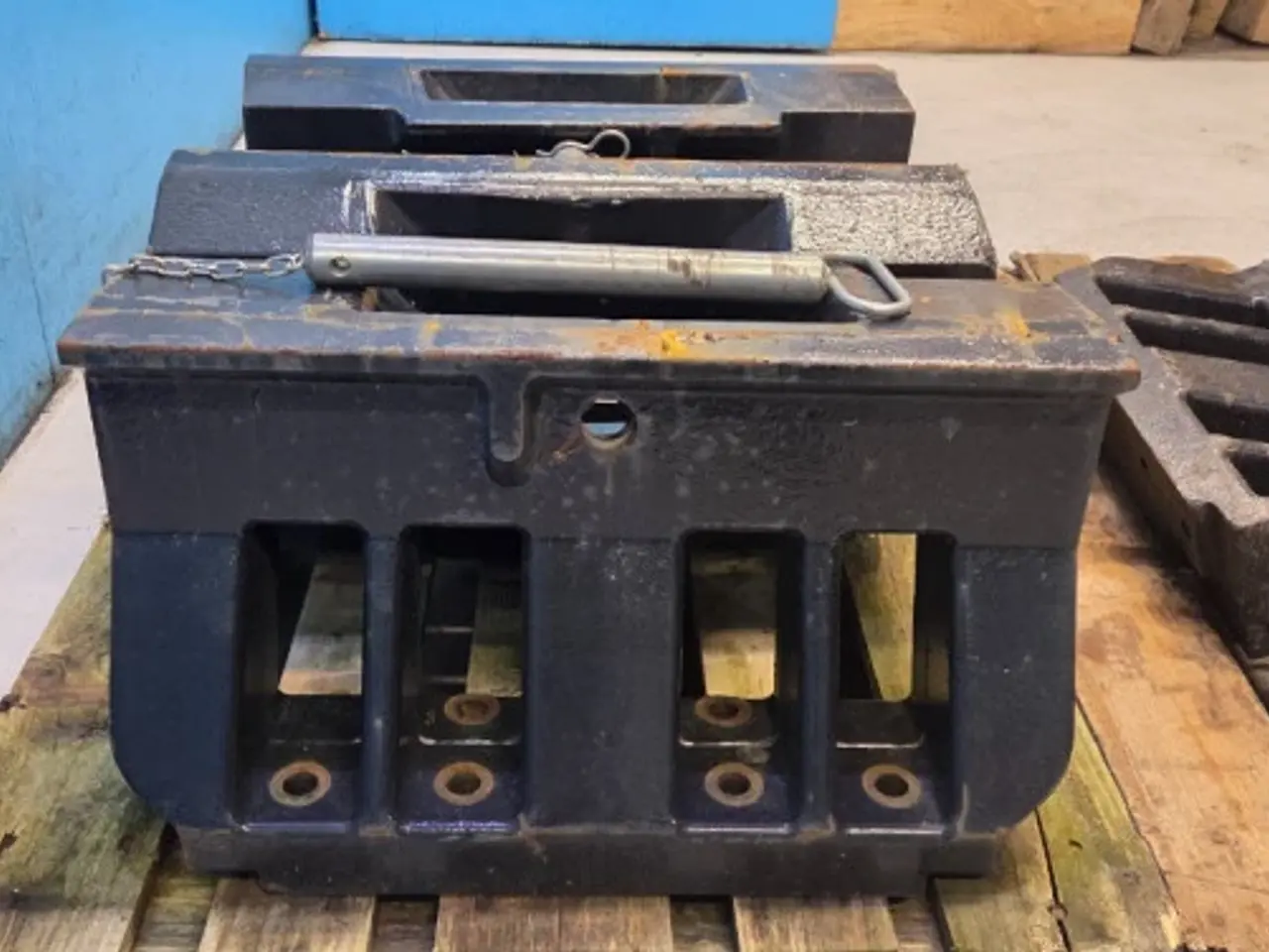Billede 13 - Case Maxxum 145 Frontvægt Holder 82031499 (5 Stk)