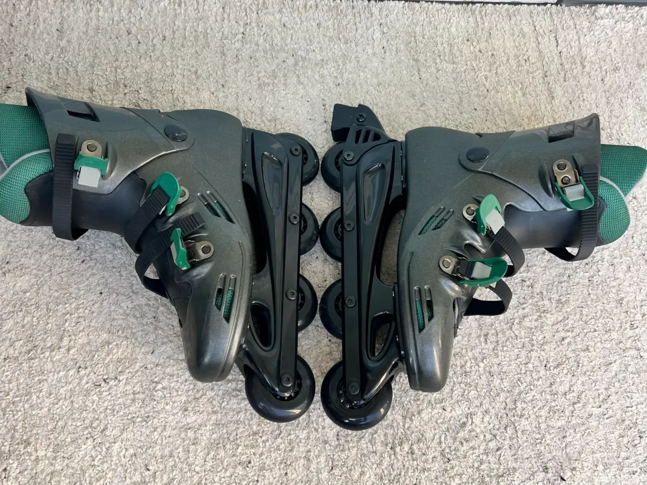 Billede 2 - Skates rulleskøjter str 44 grøn/sort