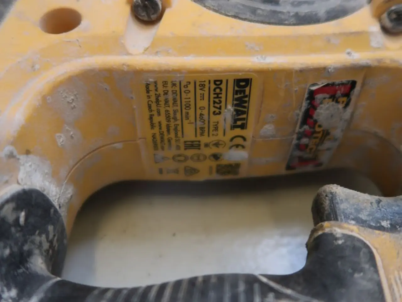 Billede 4 - 2 stk. akku håndværktøj DEWALT DCF850, DCH273 med 2 stk. batterier og lader