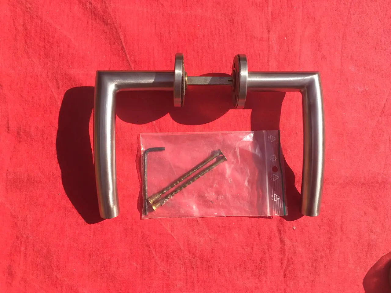Billede 2 - Dørgreb af aluminium