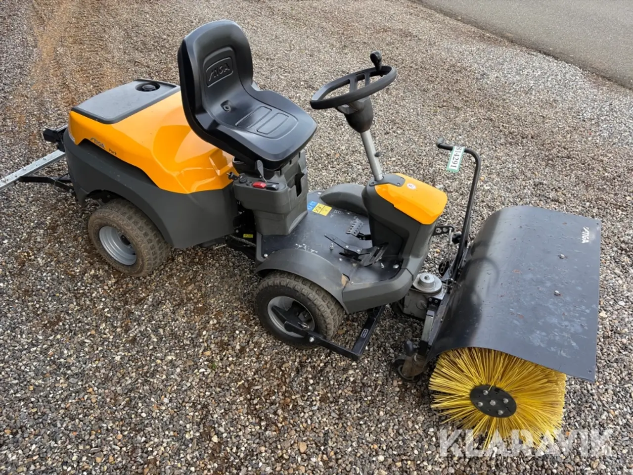 Billede 5 - Fejemaskine  Stiga Park 901 C med rive