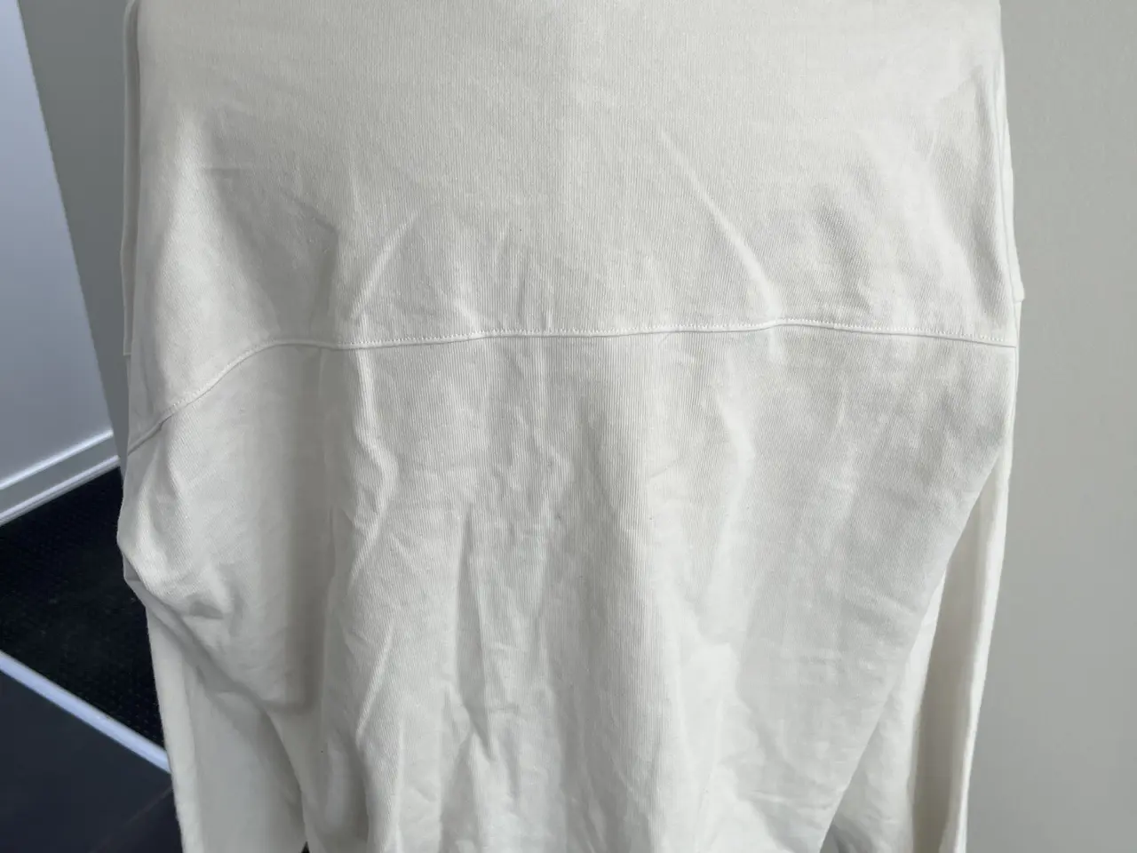Billede 2 - Monki bluse str L