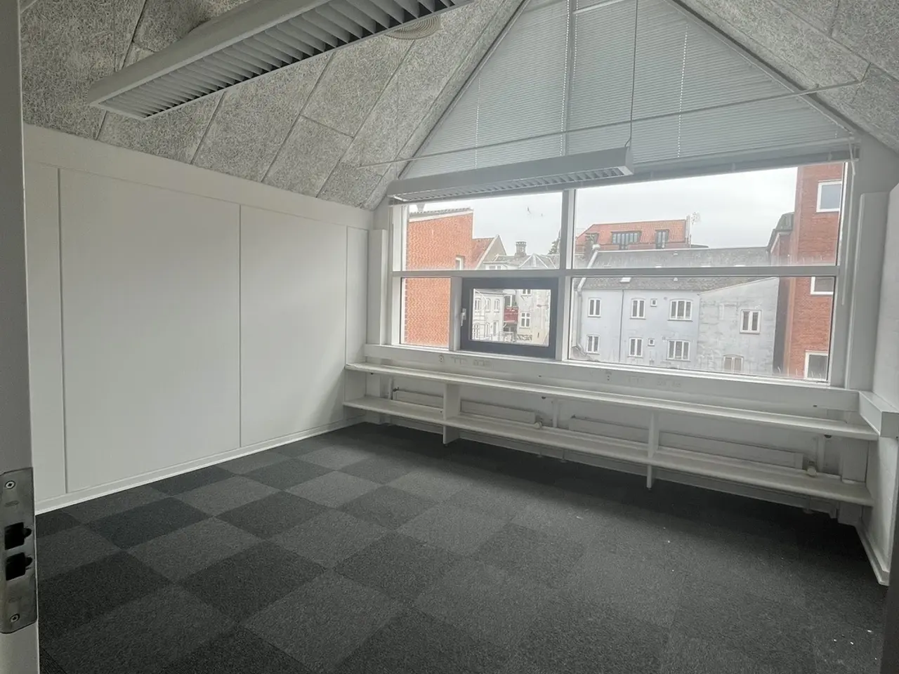 Billede 3 - 2 x 290 kvm kontorlokaler udlejes i Kolding Centrum