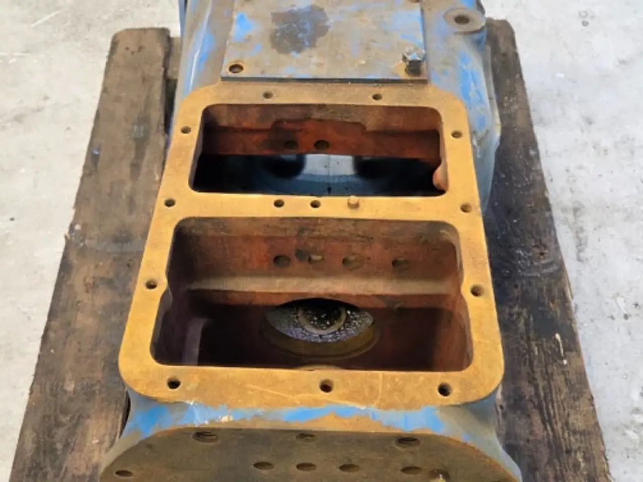 Billede 15 - Ford 8210 Gearkasse Hus E2NN7006EA