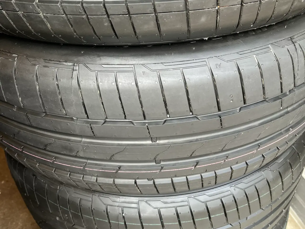 Billede 1 - Nye 255-50-19/235-55-19 Sommerdæk. Hankook.