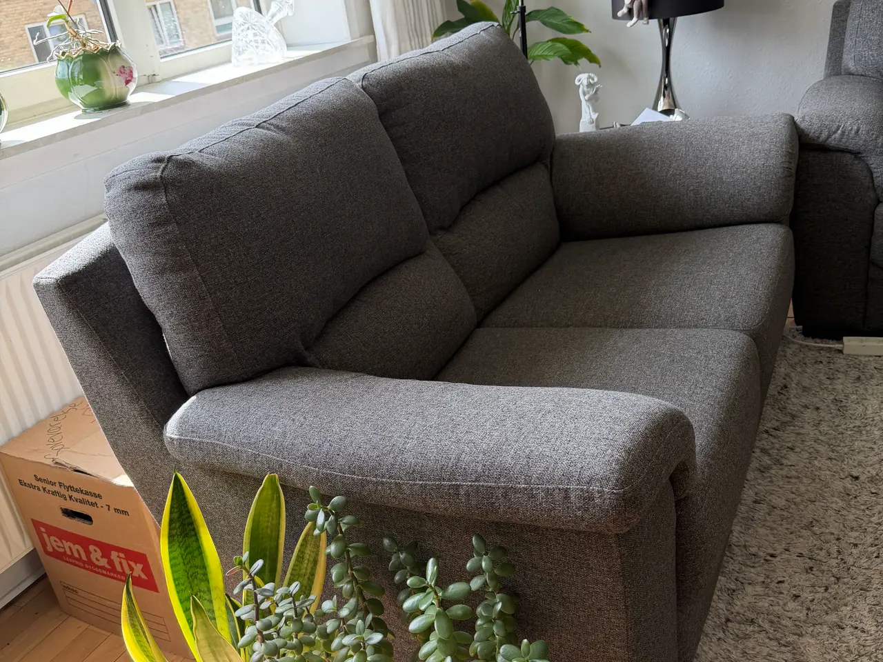 Billede 3 - 2 pers. sofa & Sofabord 