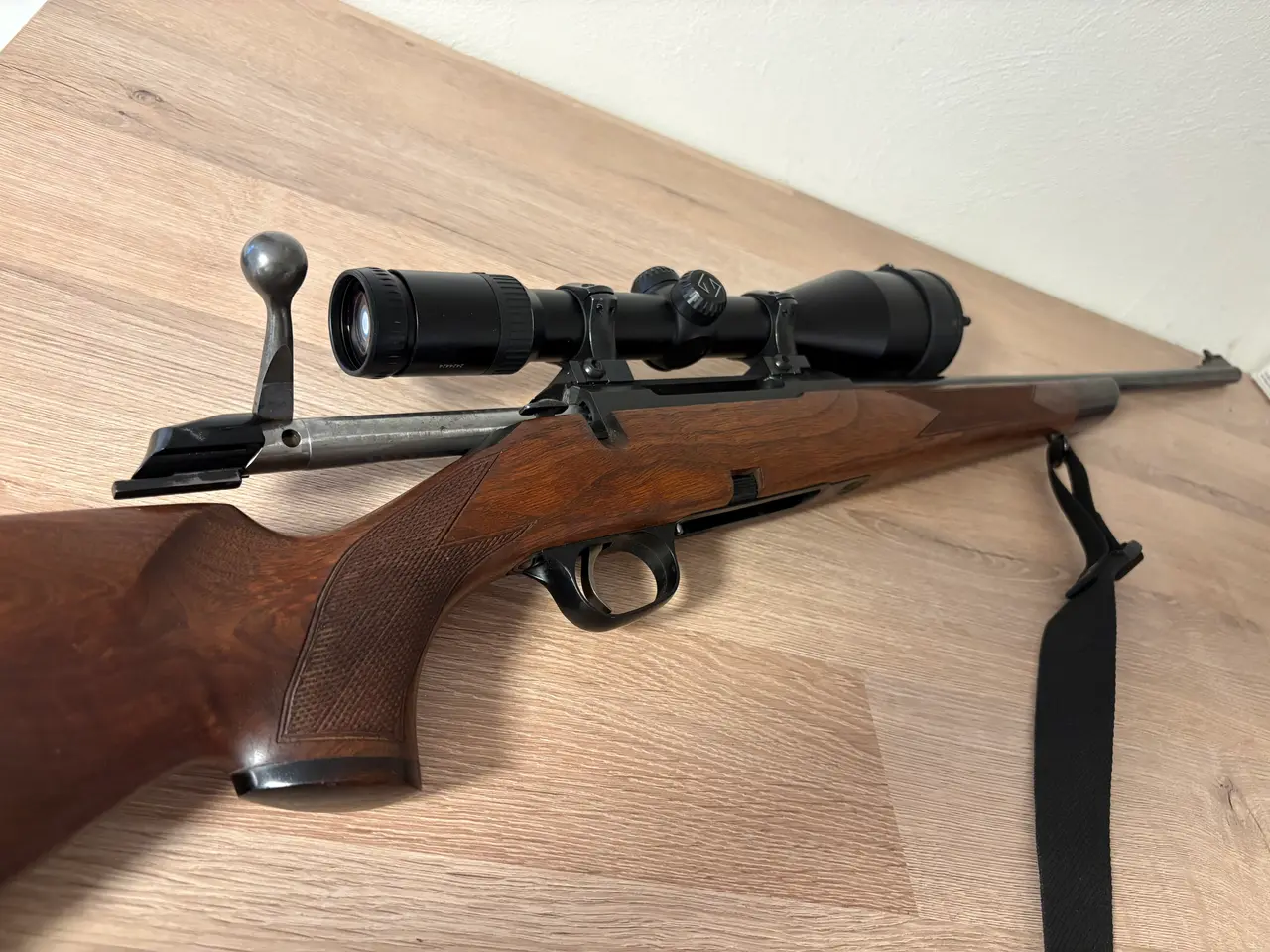 Billede 1 - Tikka M690 RH med Zeiss Diavari V 3-12x56