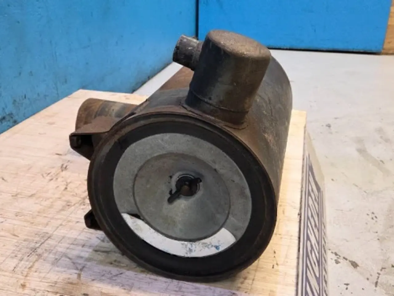 Billede 8 - Ford TW30 Luftfilterhus D8NN9600BC
