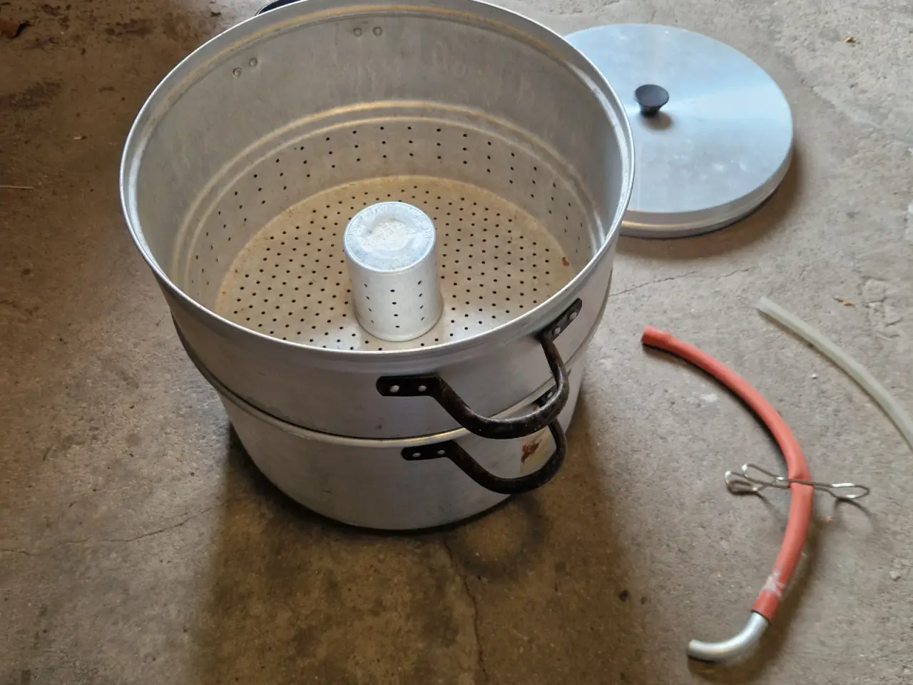 Billede 3 - Klassisk saftkoger i aluminium.