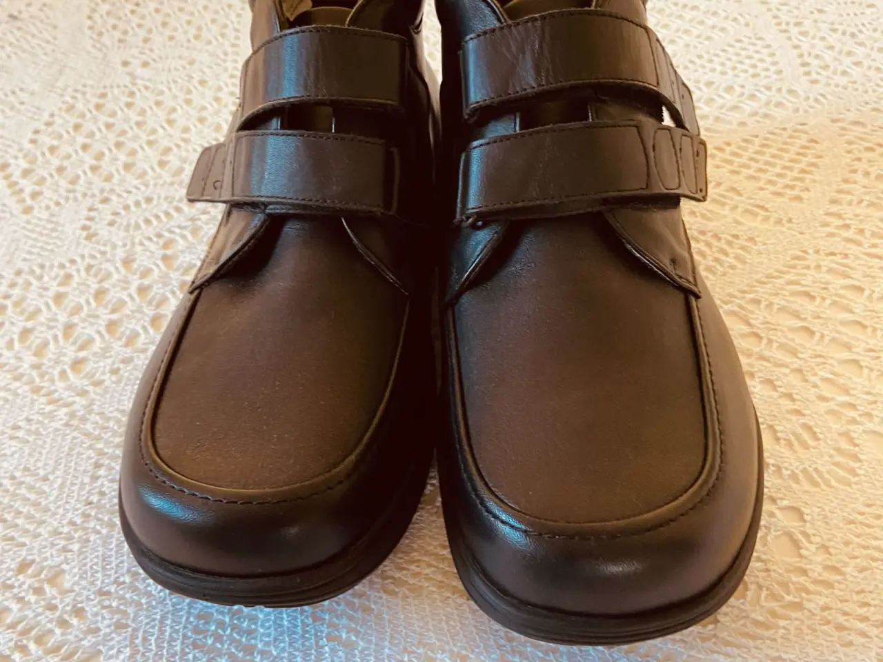 Billede 2 - Nye New Feet støvler med velcro str 44