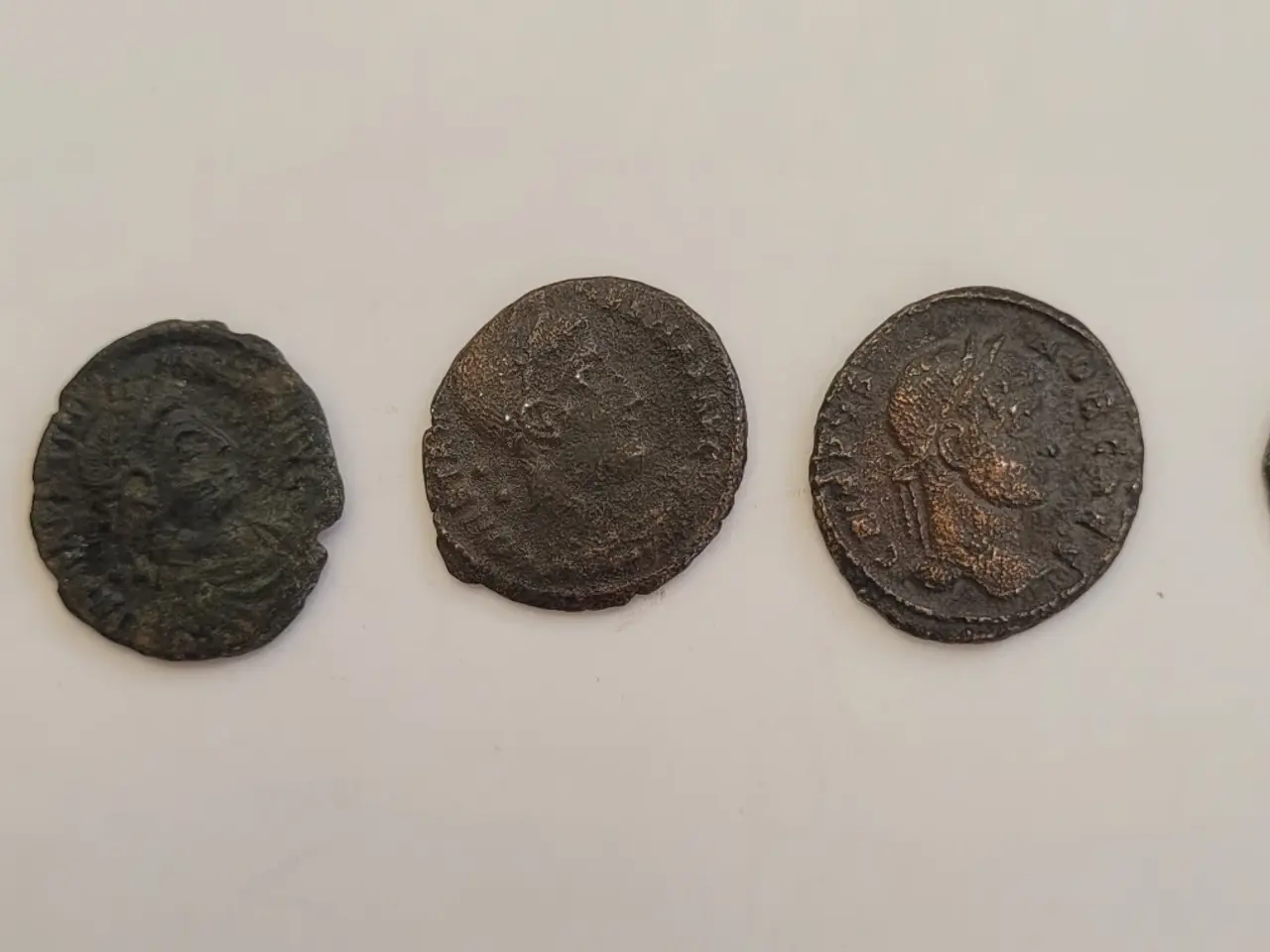 Billede 1 - 5 ægte romerske mønter – ca. 300–400 e.Kr.