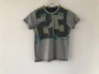 T-shirt str.140
