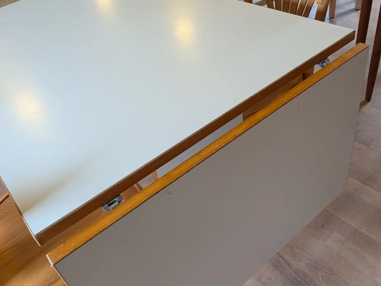 Billede 2 - Spisebord m.4 stole