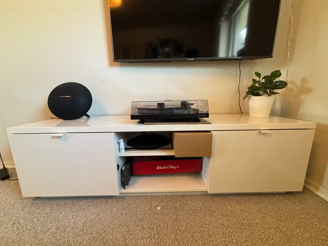Billede 1 - BYÅS TV bord