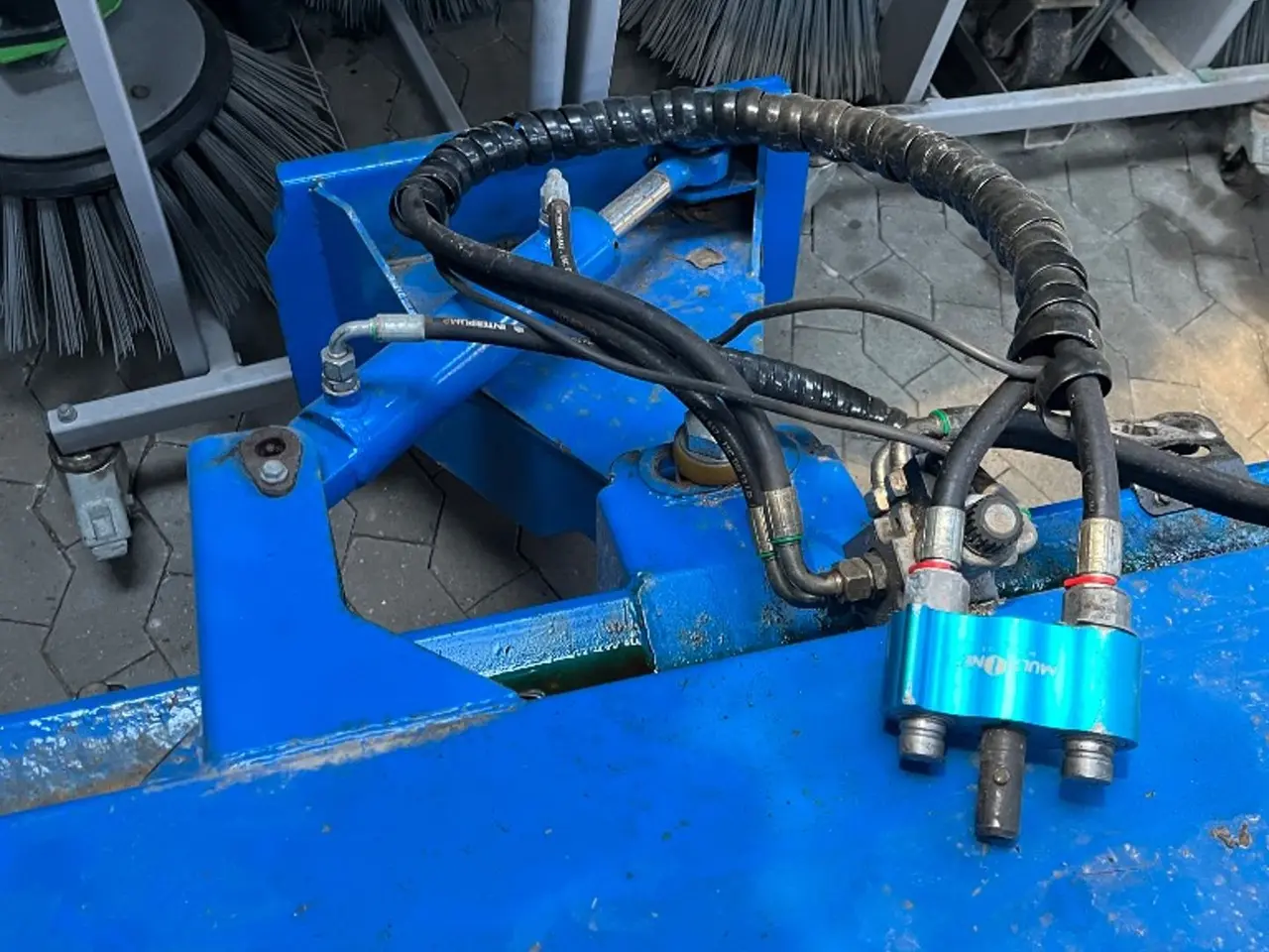 Billede 3 - Multi One Hydraulisk kost 130