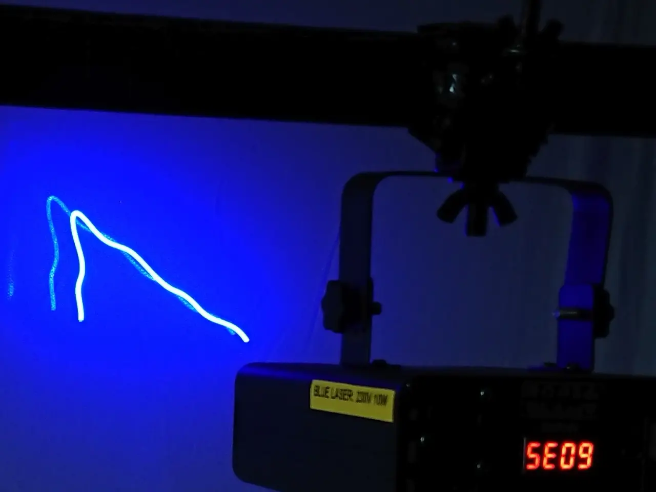 Billede 3 - Udlejes - LASER LIGHT BLUE Beam Line 10 Watt.