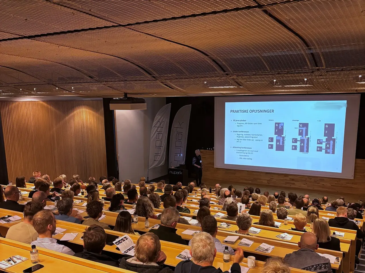 Billede 1 - Nuparks auditorium