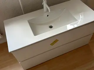 Ny håndvask mad underskab og armatur