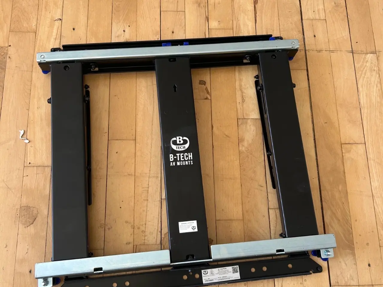 Billede 1 - TV holder kan bygges ind i væg så den sidder glat