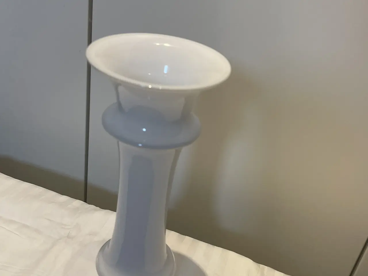 Billede 1 - Holmegaard
MB vase
opal hvid
