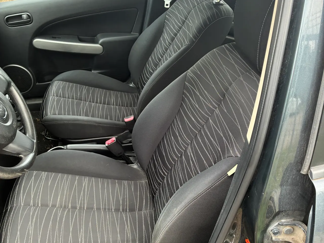 Billede 5 - Mazda 1,3 5 dørs