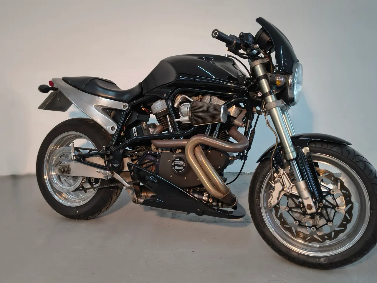 Billede 1 - Flot og velholdt tubeframe 2000 Buell X1 Lightning