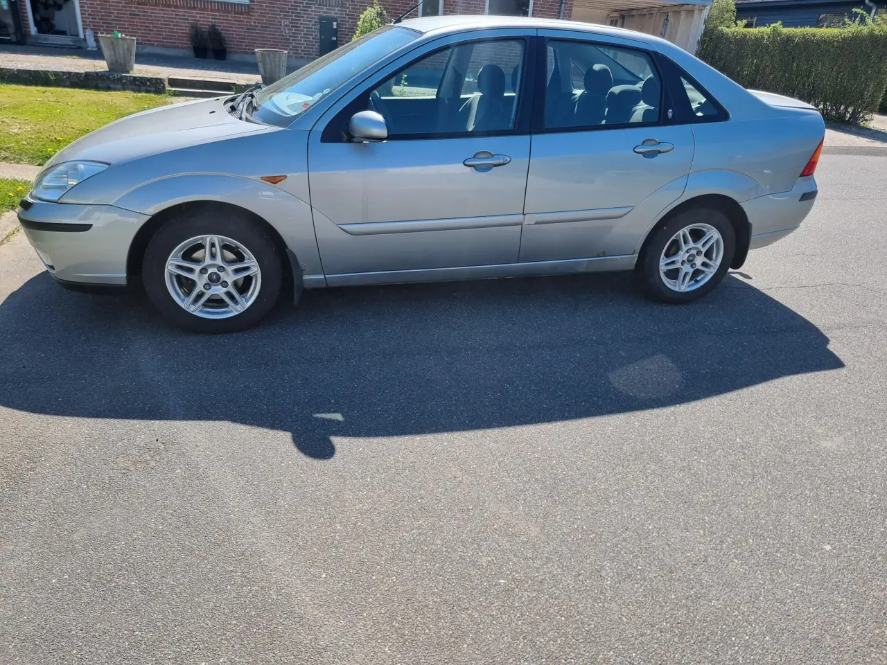 Billede 5 - Velkørende og velholdt Ford Focus 1.6 årgang
