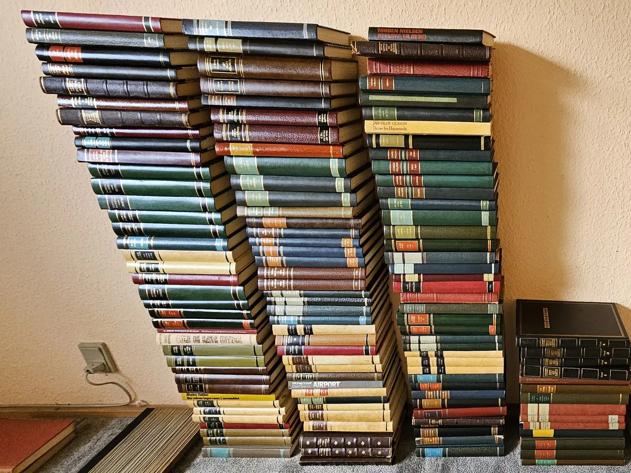 Billede 1 - Alskens romaner og skønlitteratur