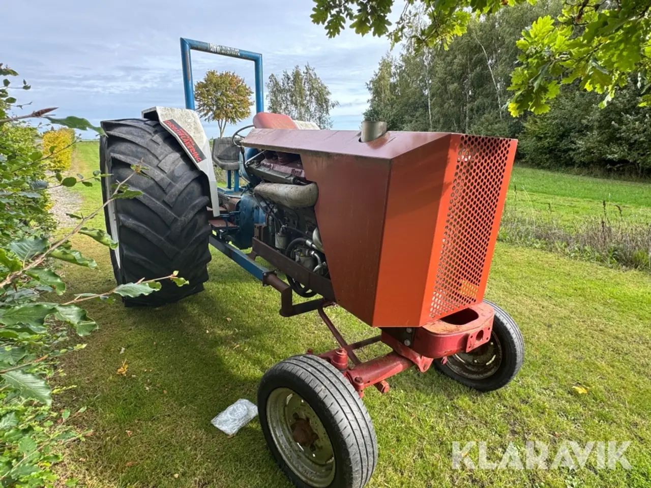 Billede 2 - Traktor ombygget til træk