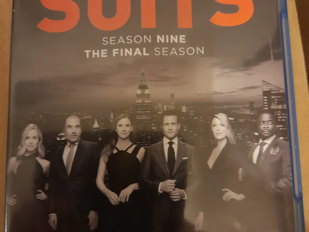 Billede 1 - Suits s.9 