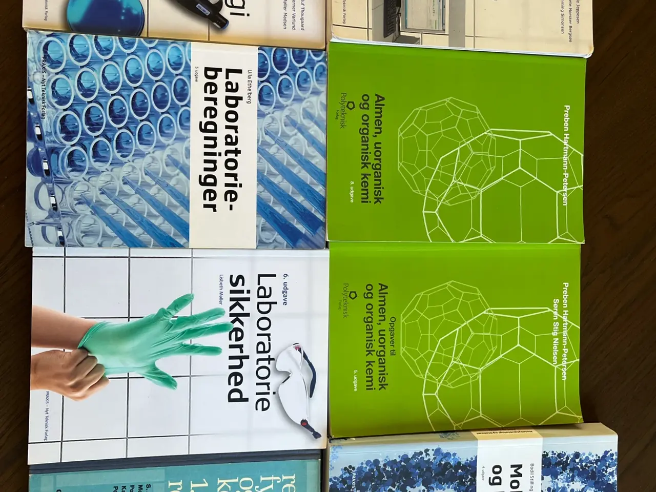 Billede 1 - Studiebøger til laborantuddannelsen