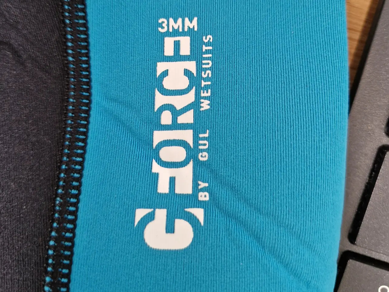Billede 2 - Ny GUL G-Force 3 mm. shorty våddragt str. JM