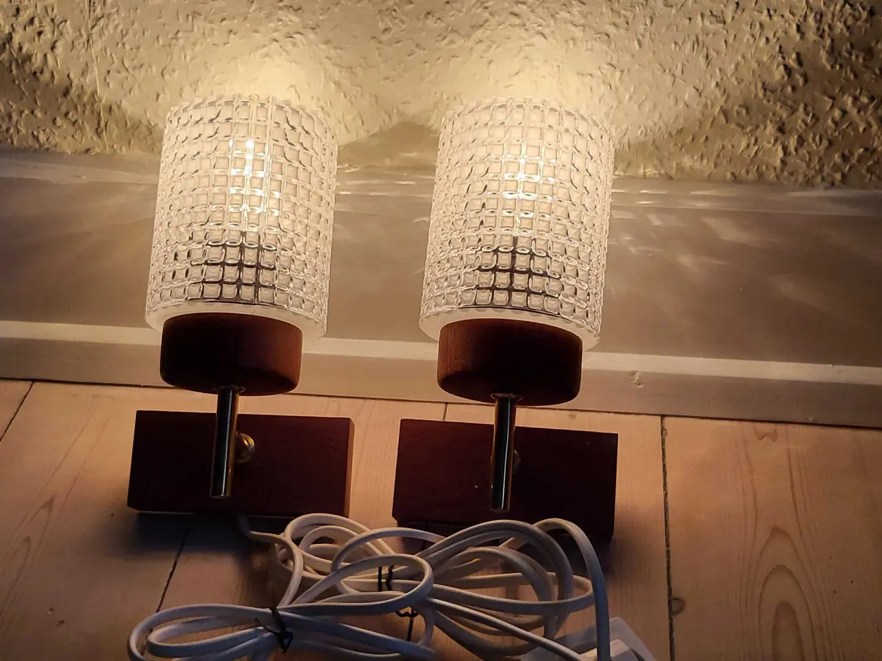 Billede 2 - Vægelampe teak og opal glas