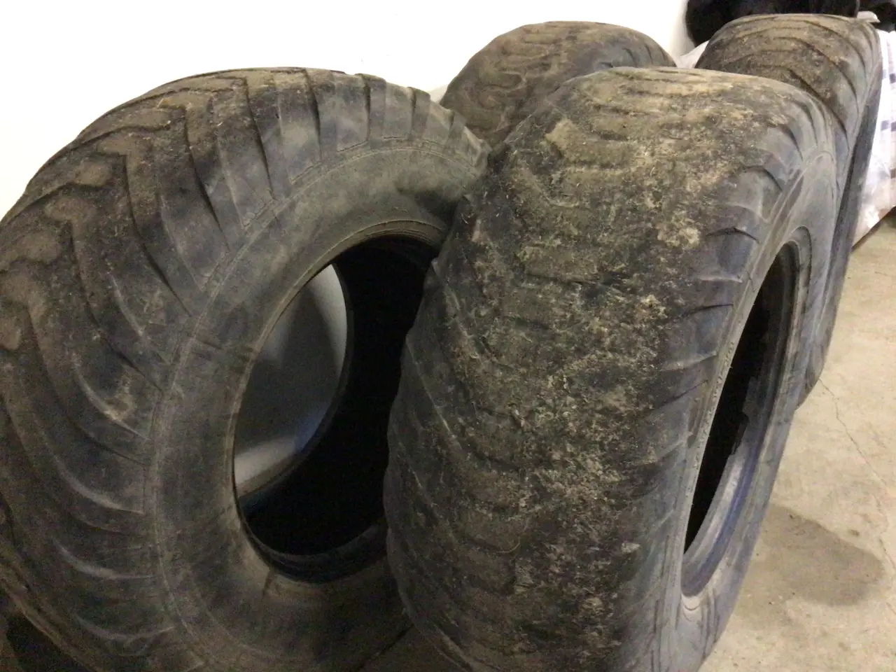 Billede 2 - 425/65 R22,5