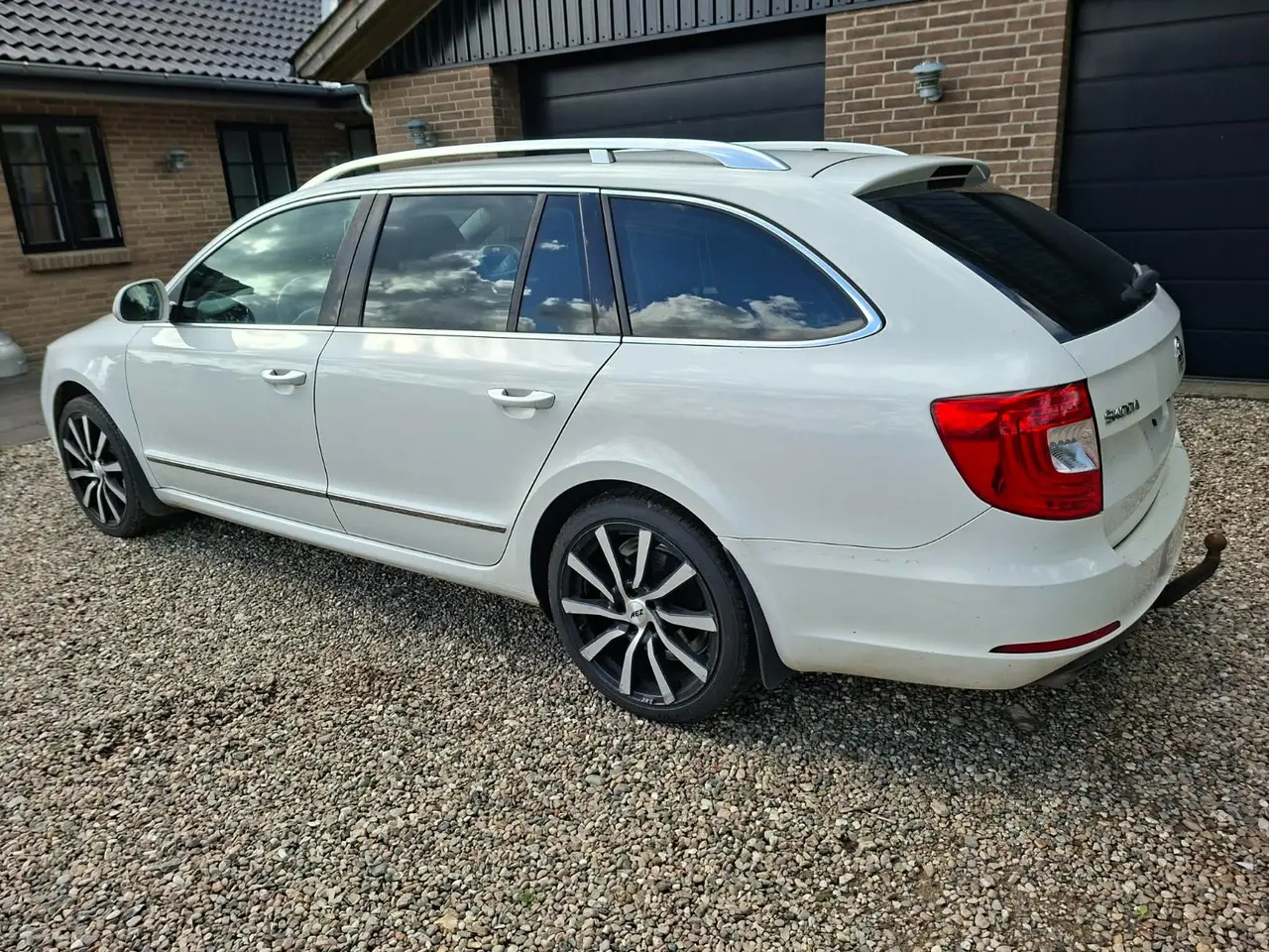 Billede 2 - Skoda Superb 2,0 TDi 170 Elegance Combi DSG